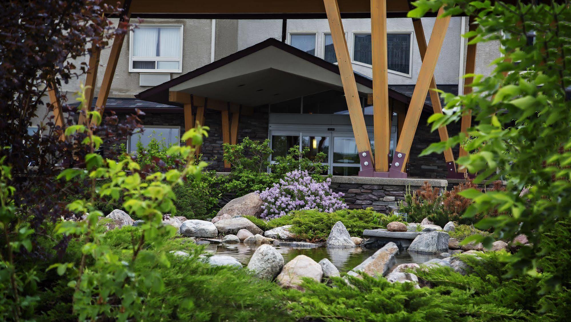 Gold Eagle Lodge North Battleford Ngoại thất bức ảnh