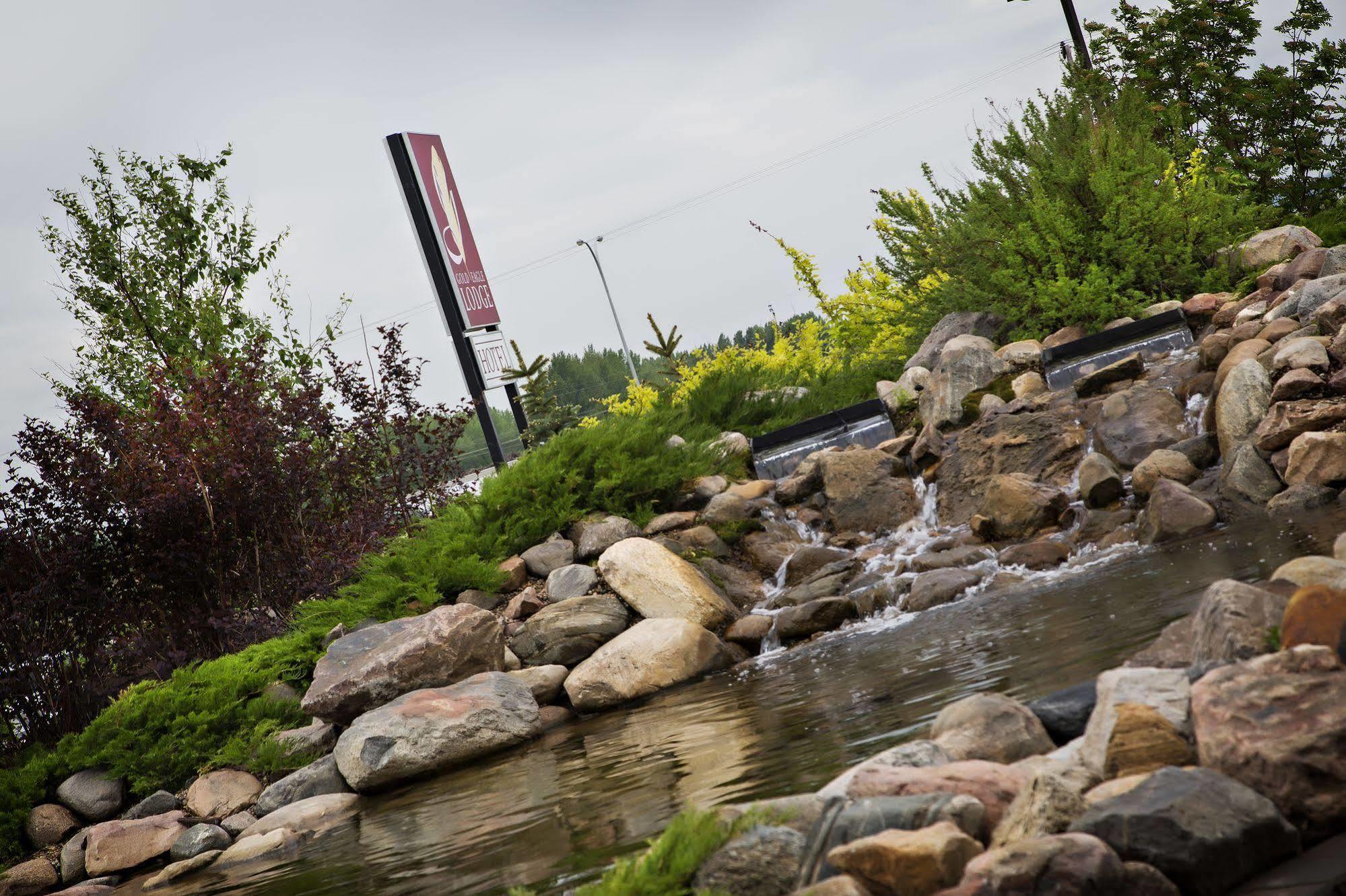 Gold Eagle Lodge North Battleford Ngoại thất bức ảnh