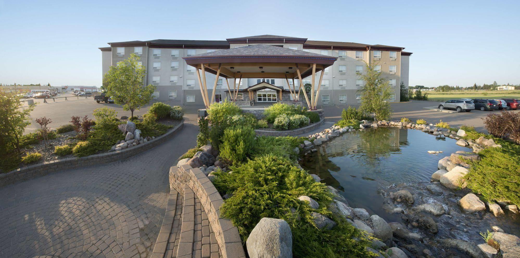 Gold Eagle Lodge North Battleford Ngoại thất bức ảnh